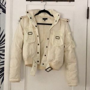 bebe cropped parka in cream sz medium
